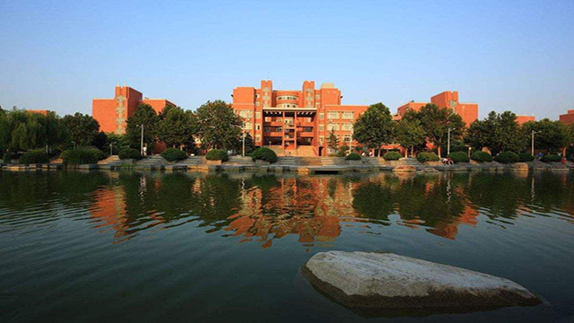 郑州大学湖